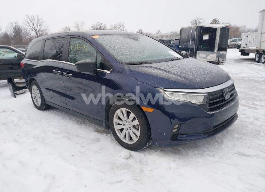 2021 Honda Odyssey LX (VIN 5FNRL6H20MB029769) main photo