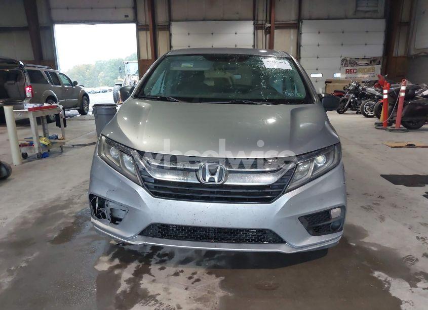 Photo 12 of 2018 Honda Odyssey LX (VIN 5FNRL6H21JB067863)