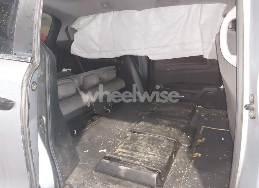 Photo 8 of 2018 Honda Odyssey LX (VIN 5FNRL6H21JB067863)