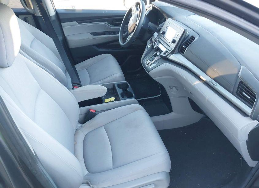 Photo 5 of 2019 Honda Odyssey LX (VIN 5FNRL6H22KB127022)