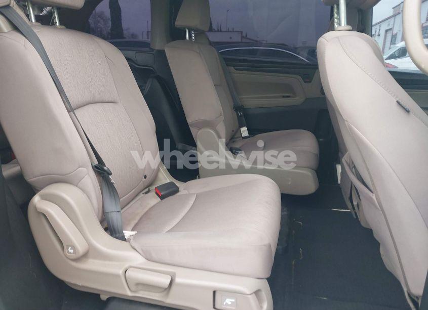 Photo 8 of 2020 Honda Odyssey LX (VIN 5FNRL6H22LB015371)