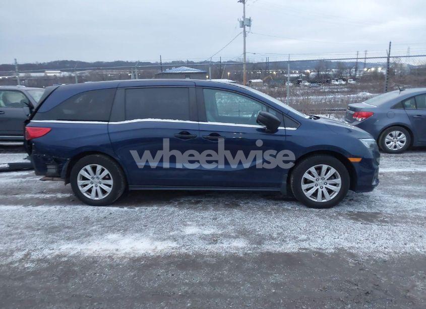 Photo 14 of 2019 Honda Odyssey LX (VIN 5FNRL6H24KB043977)