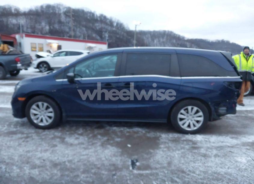 Photo 15 of 2019 Honda Odyssey LX (VIN 5FNRL6H24KB043977)