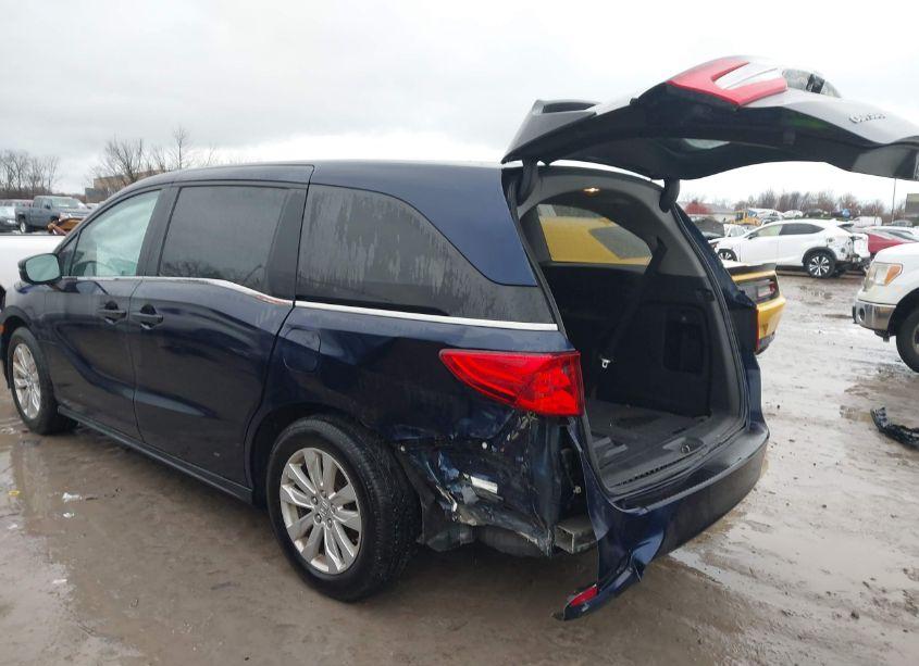 Photo 3 of 2019 Honda Odyssey LX (VIN 5FNRL6H24KB056650)