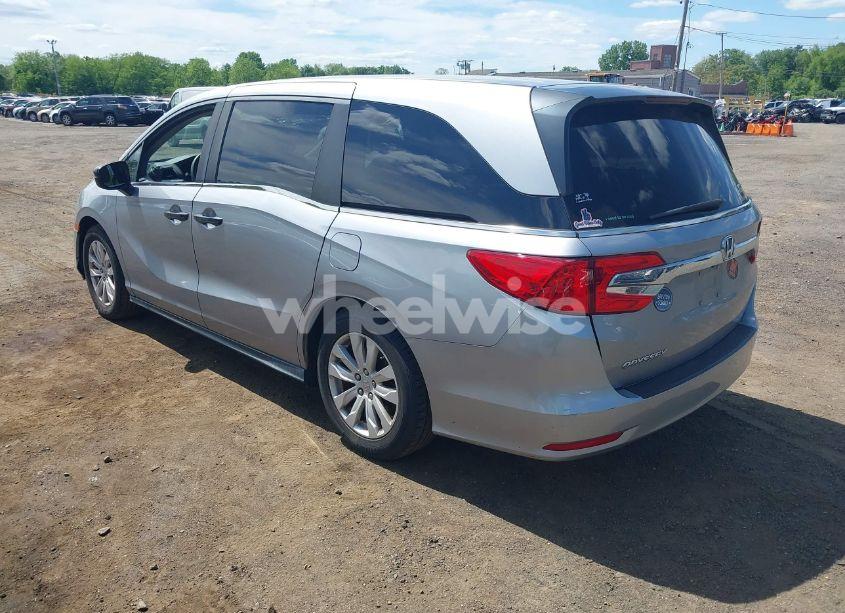 Photo 3 of 2019 Honda Odyssey LX (VIN 5FNRL6H25KB022751)