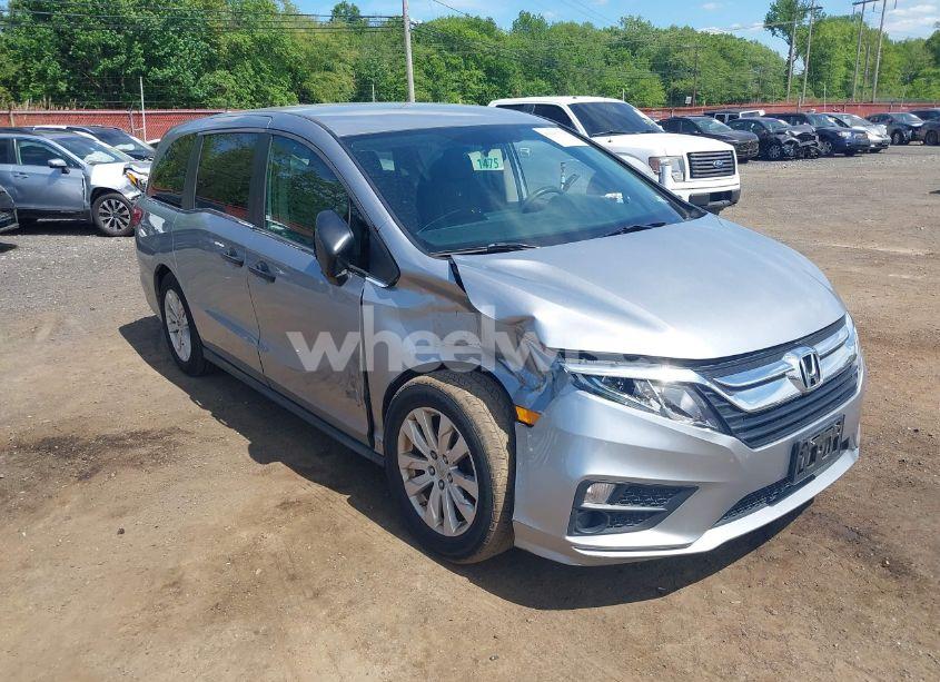 Photo 6 of 2019 Honda Odyssey LX (VIN 5FNRL6H25KB022751)