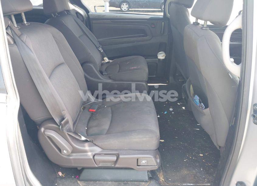 Photo 8 of 2019 Honda Odyssey LX (VIN 5FNRL6H25KB022751)