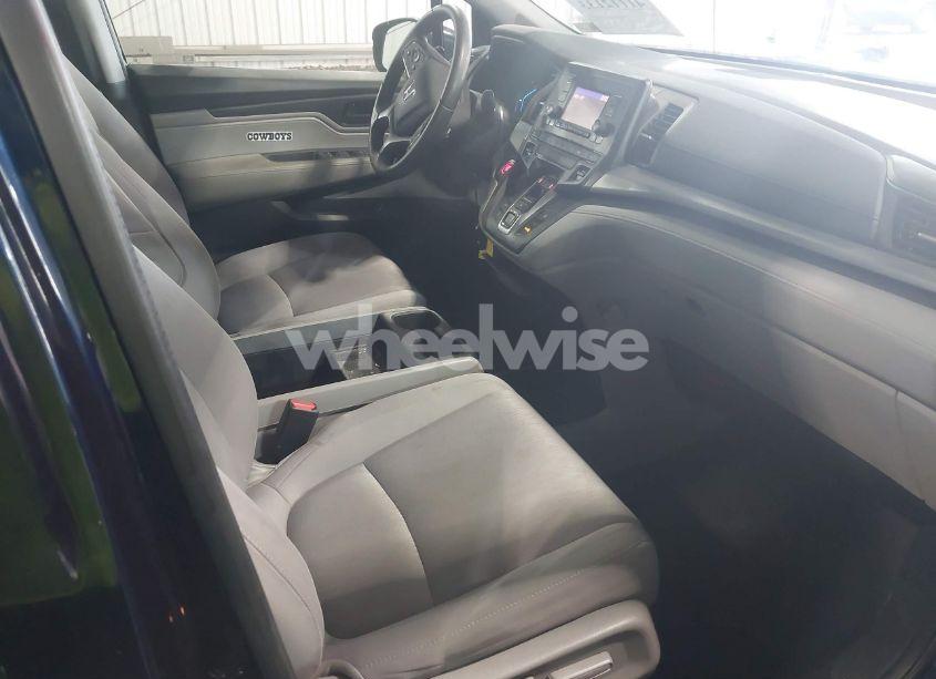 Photo 5 of 2019 Honda Odyssey LX (VIN 5FNRL6H27KB068193)