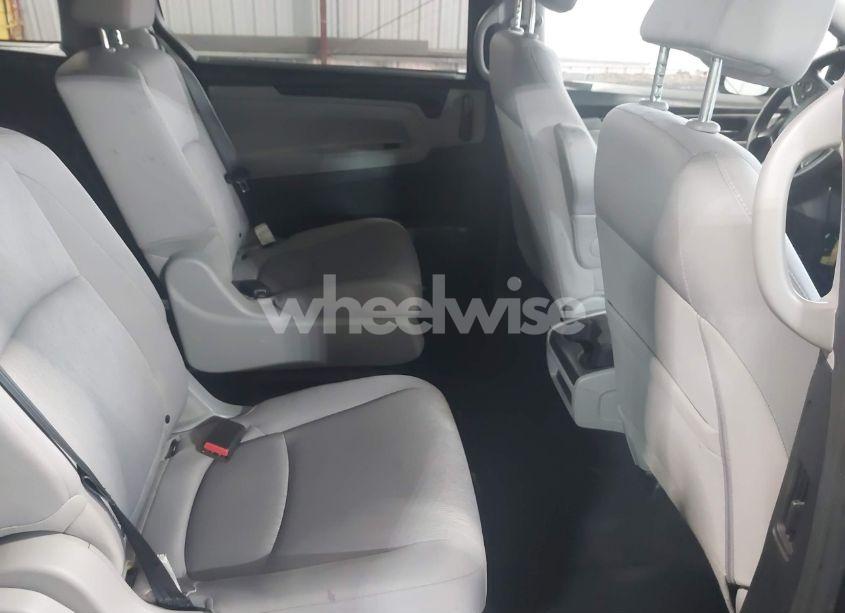 Photo 8 of 2019 Honda Odyssey LX (VIN 5FNRL6H27KB068193)