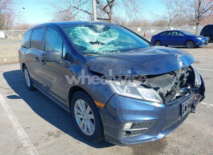 2020 Honda Odyssey LX (VIN 5FNRL6H27LB072505) main photo