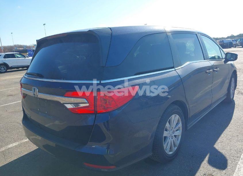 Photo 4 of 2020 Honda Odyssey LX (VIN 5FNRL6H27LB072505)