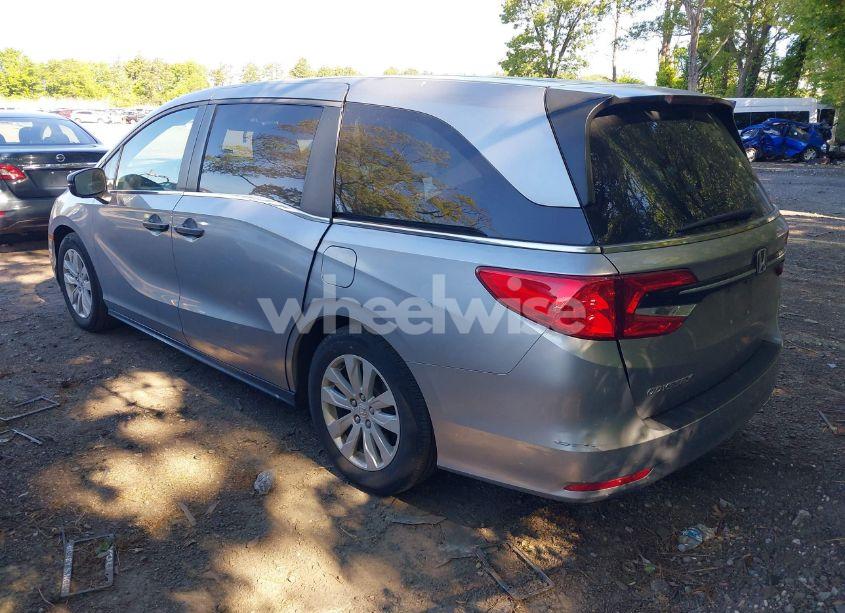 Photo 3 of 2021 Honda Odyssey LX (VIN 5FNRL6H27MB019210)