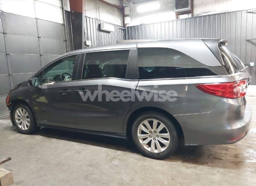 Photo 15 of 2018 Honda Odyssey LX (VIN 5FNRL6H29JB093935)