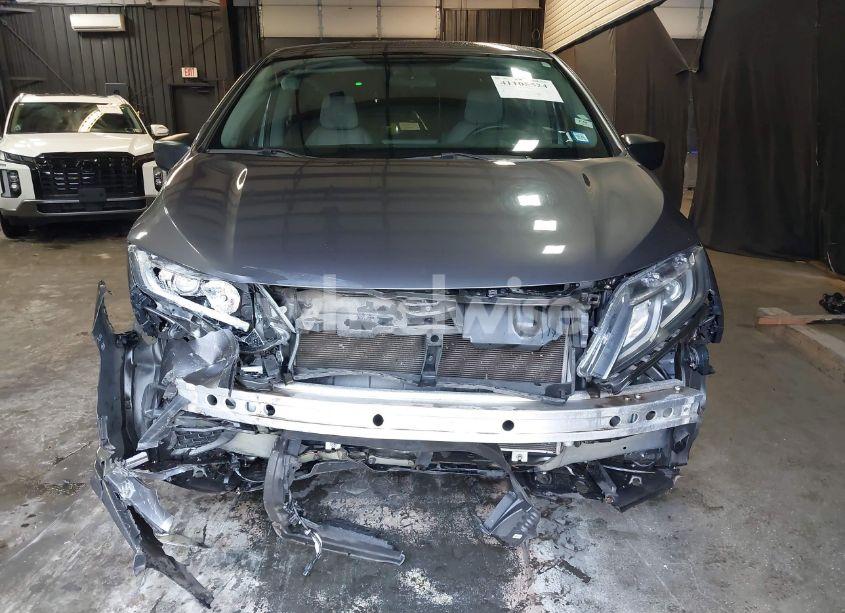 Photo 6 of 2018 Honda Odyssey LX (VIN 5FNRL6H29JB093935)