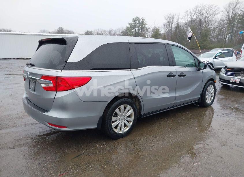 Photo 4 of 2020 Honda Odyssey LX (VIN 5FNRL6H29LB050313)