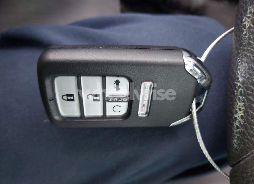 Photo 11 of 2018 Honda Odyssey LX (VIN 5FNRL6H2XJB041746)