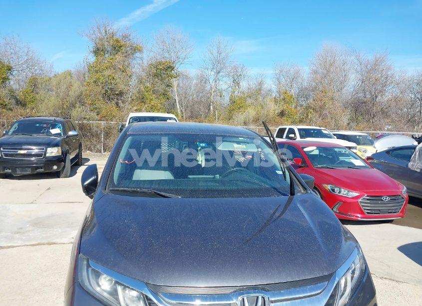 Photo 12 of 2018 Honda Odyssey LX (VIN 5FNRL6H2XJB041746)