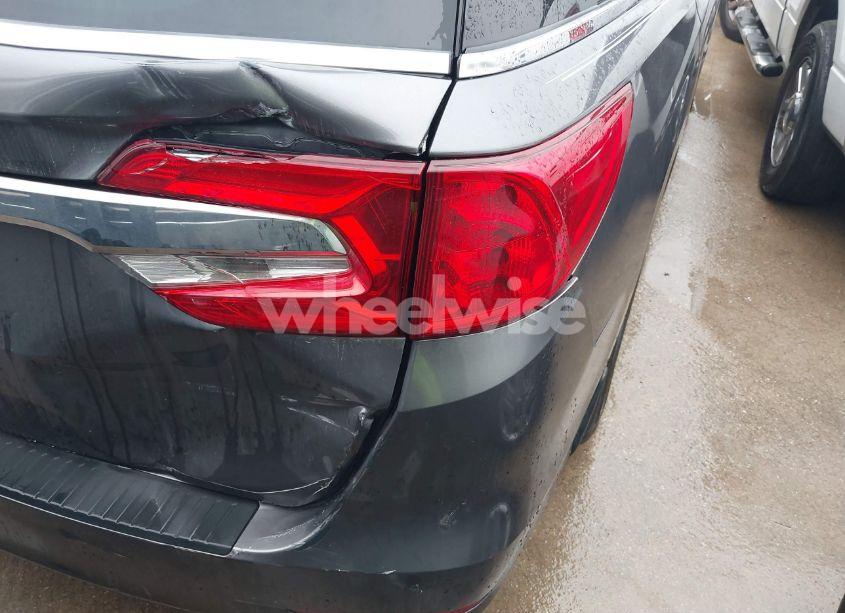 Photo 6 of 2018 Honda Odyssey LX (VIN 5FNRL6H2XJB041746)