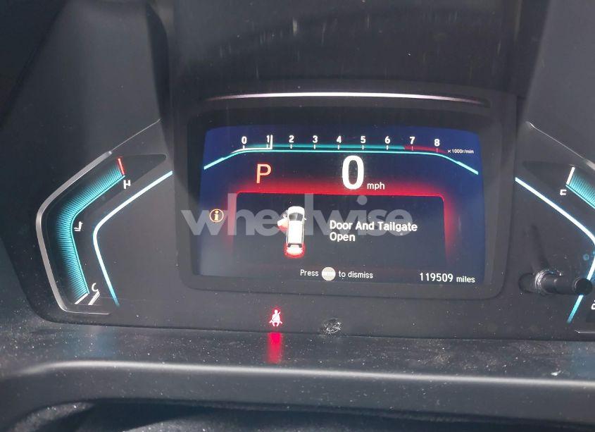 Photo 7 of 2018 Honda Odyssey LX (VIN 5FNRL6H2XJB041746)