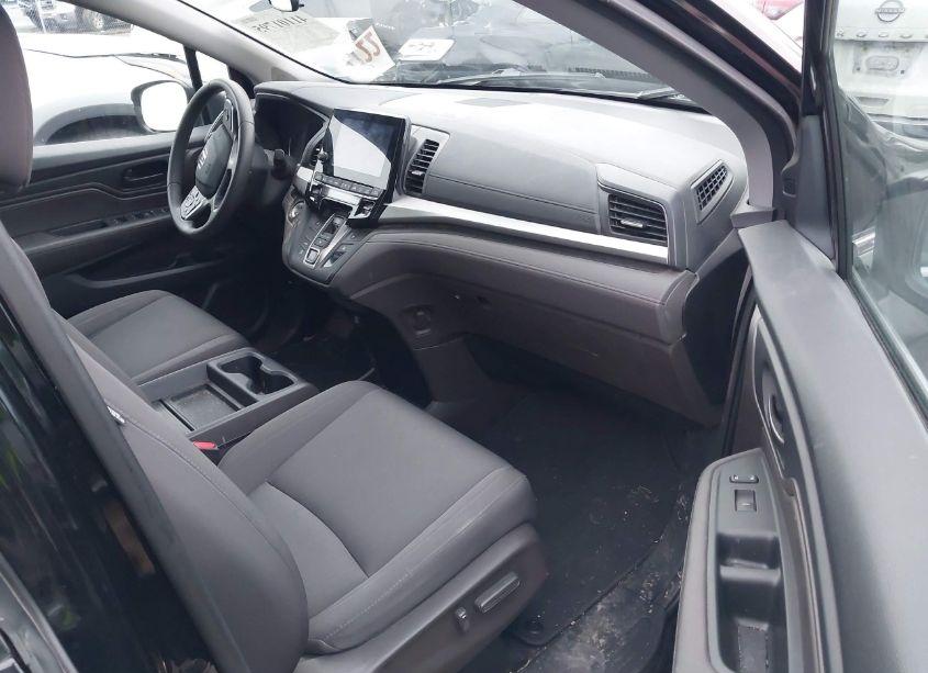 Photo 5 of 2018 Honda Odyssey EX (VIN 5FNRL6H50JB092117)