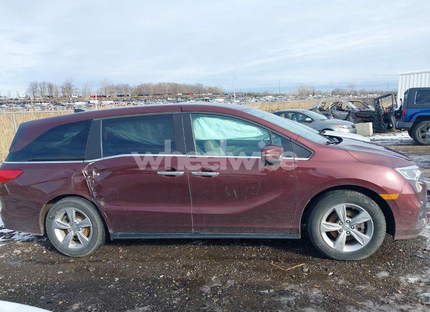 Photo 13 of 2018 Honda Odyssey EX (VIN 5FNRL6H50JB110289)