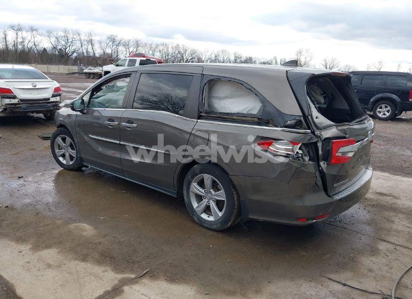 Photo 3 of 2019 Honda Odyssey EX (VIN 5FNRL6H50KB097304)