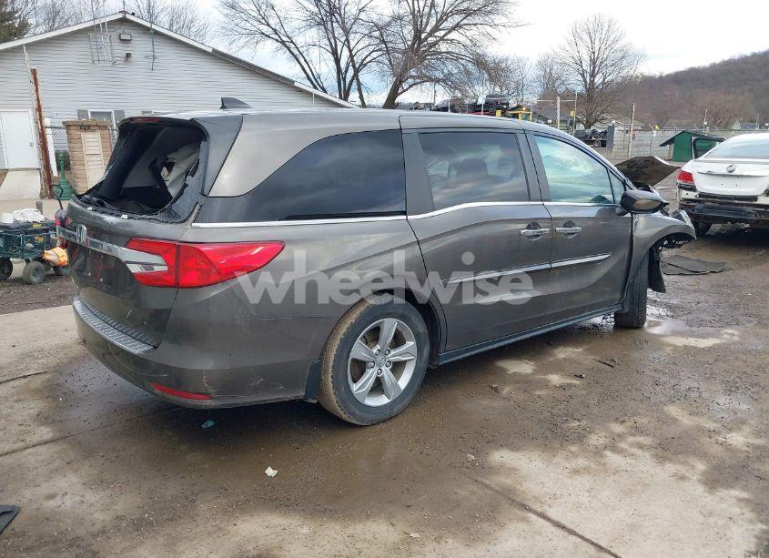 Photo 4 of 2019 Honda Odyssey EX (VIN 5FNRL6H50KB097304)