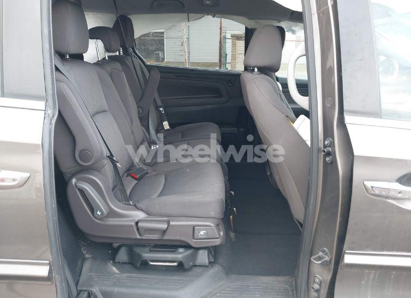 Photo 8 of 2019 Honda Odyssey EX (VIN 5FNRL6H50KB097304)