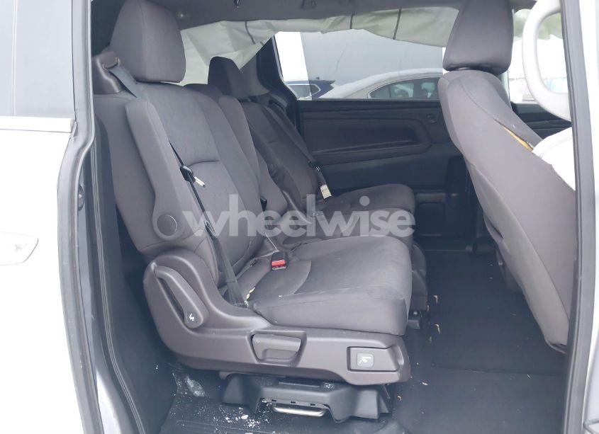Photo 8 of 2019 Honda Odyssey EX (VIN 5FNRL6H51KB047317)