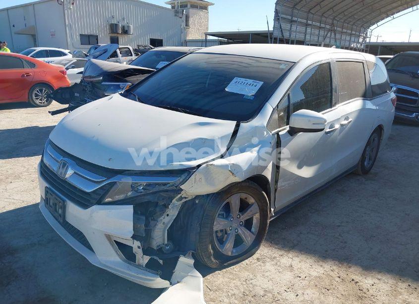 Photo 2 of 2019 Honda Odyssey EX (VIN 5FNRL6H51KB059208)