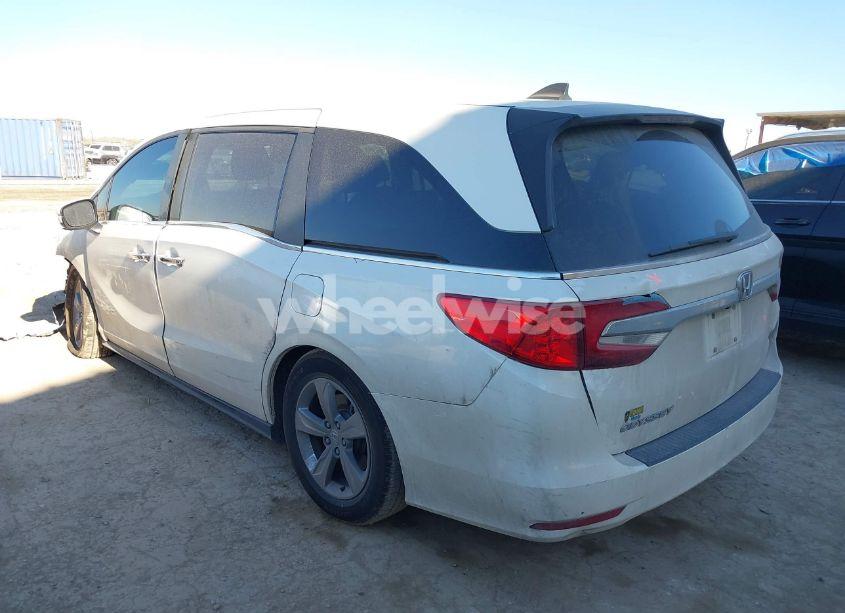 Photo 3 of 2019 Honda Odyssey EX (VIN 5FNRL6H51KB059208)