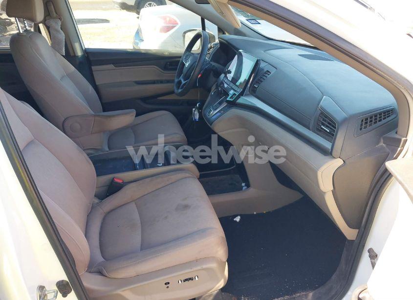 Photo 5 of 2019 Honda Odyssey EX (VIN 5FNRL6H51KB059208)