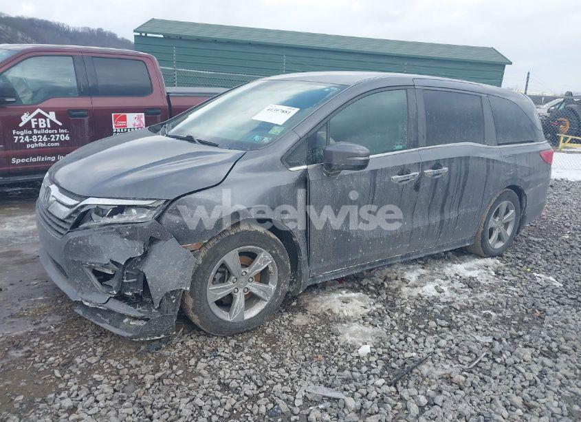 Photo 2 of 2020 Honda Odyssey EX (VIN 5FNRL6H51LB011421)