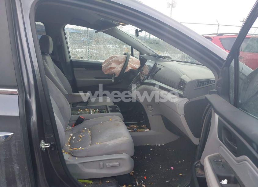 Photo 5 of 2020 Honda Odyssey EX (VIN 5FNRL6H51LB011421)