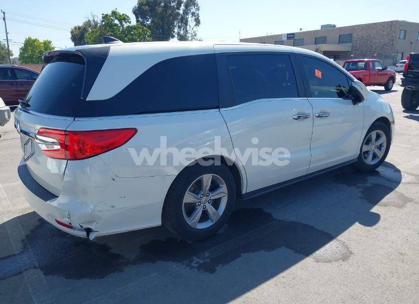 Photo 4 of 2020 Honda Odyssey EX (VIN 5FNRL6H51LB032107)
