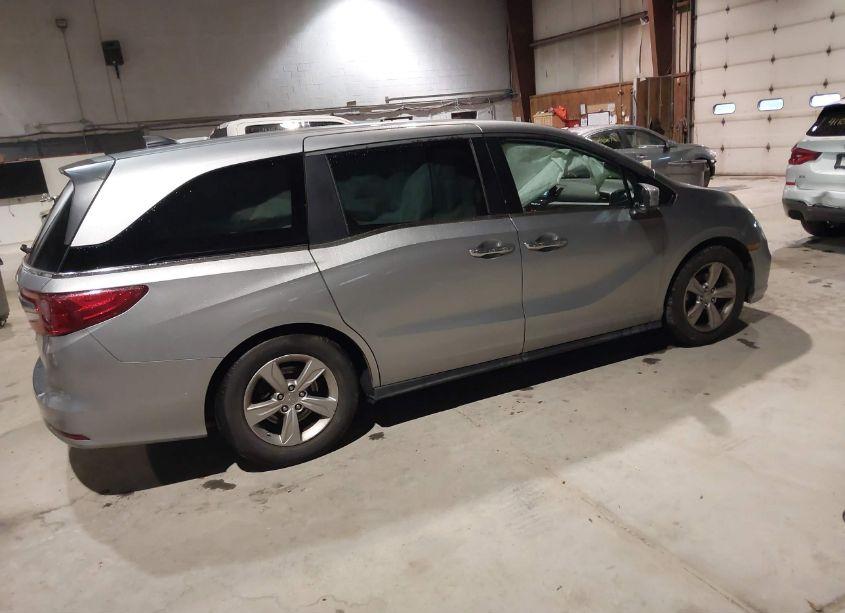 Photo 4 of 2020 Honda Odyssey EX (VIN 5FNRL6H51LB037100)