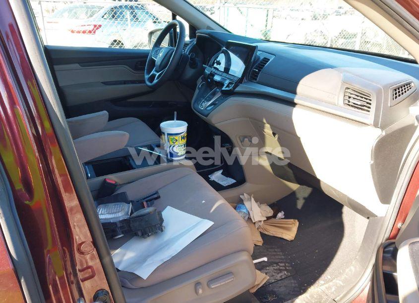 Photo 5 of 2021 Honda Odyssey EX (VIN 5FNRL6H51MB019505)