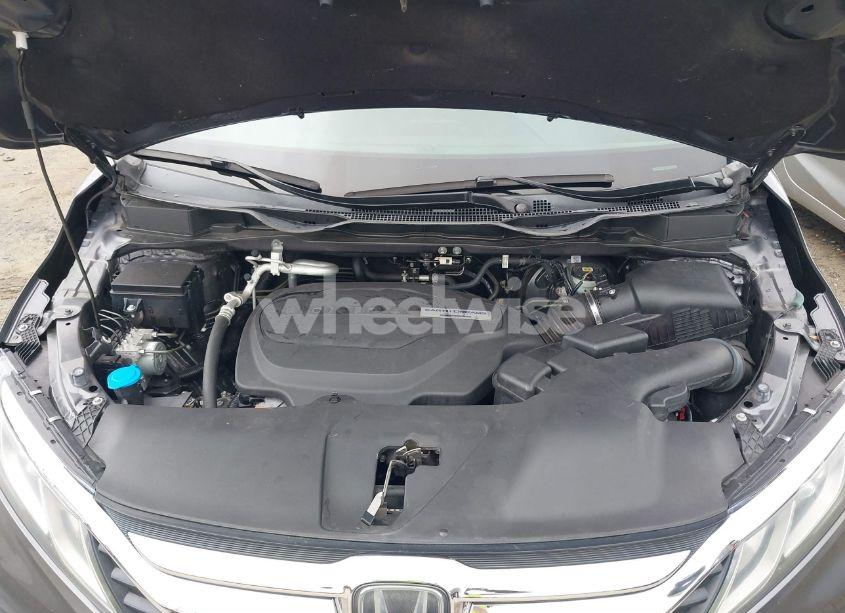 Photo 10 of 2019 Honda Odyssey EX (VIN 5FNRL6H52KB024208)