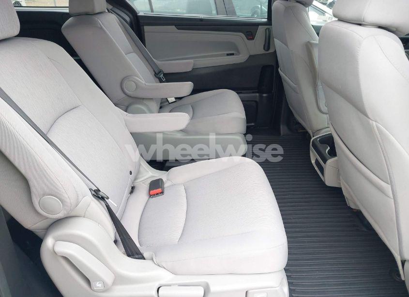 Photo 8 of 2019 Honda Odyssey EX (VIN 5FNRL6H52KB024208)