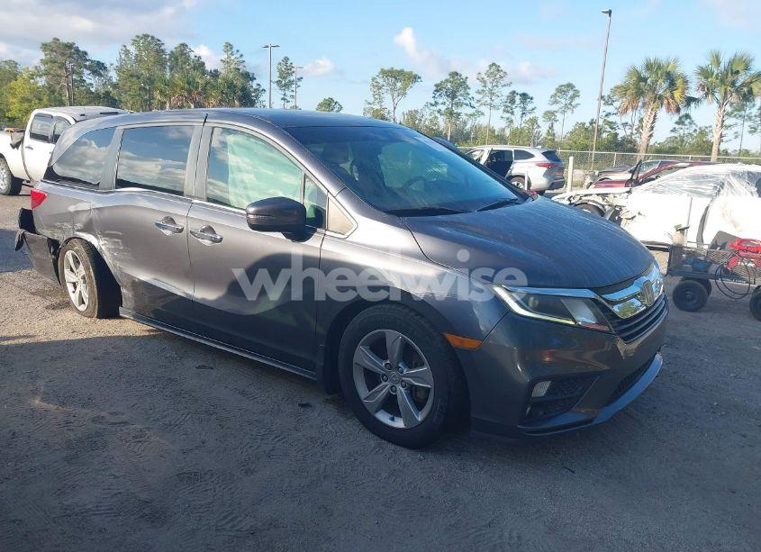 2018 Honda Odyssey EX (VIN 5FNRL6H53JB073948) main photo