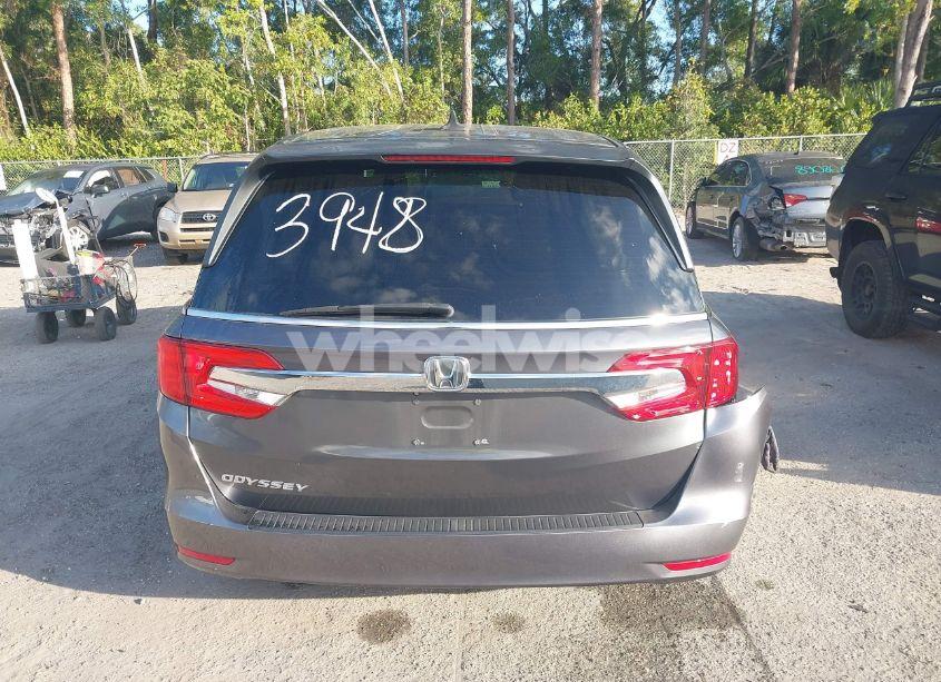 Photo 16 of 2018 Honda Odyssey EX (VIN 5FNRL6H53JB073948)