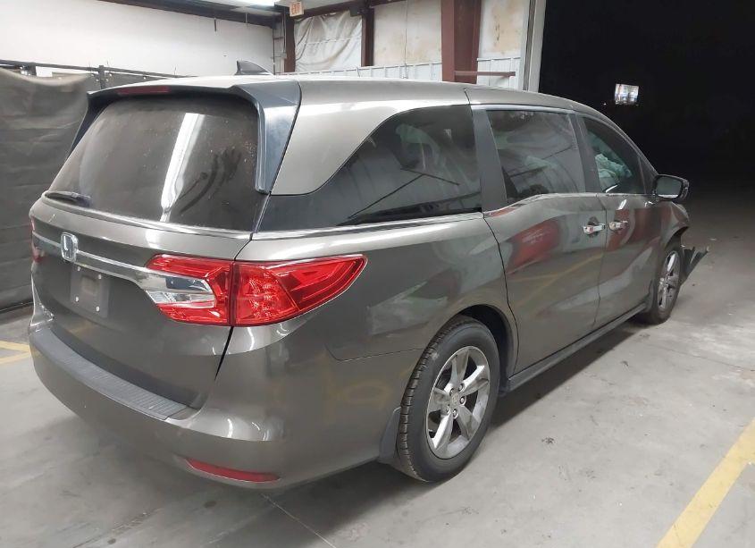 Photo 4 of 2018 Honda Odyssey EX (VIN 5FNRL6H53JB077773)