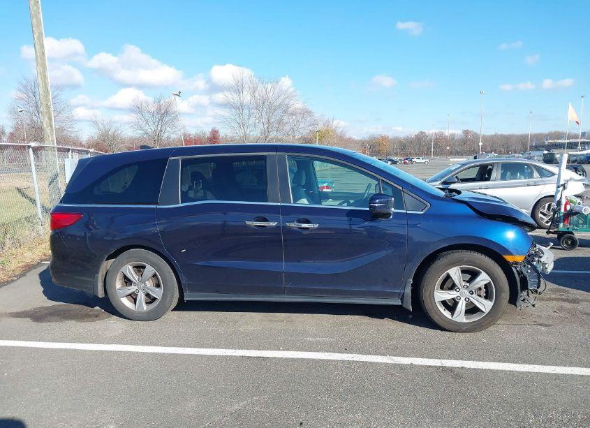 Photo 13 of 2018 Honda Odyssey EX (VIN 5FNRL6H53JB095898)