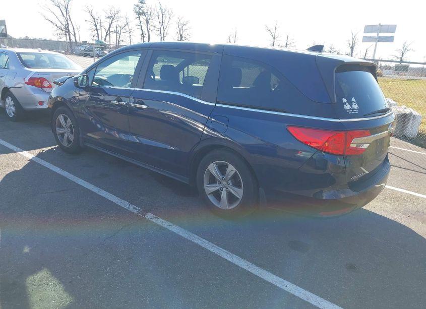 Photo 3 of 2018 Honda Odyssey EX (VIN 5FNRL6H53JB095898)