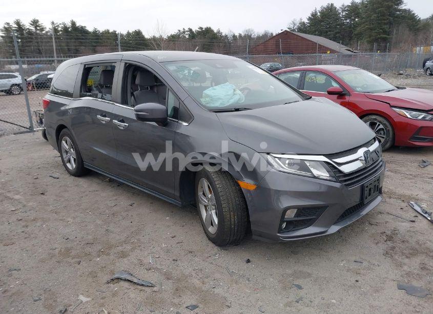 2018 Honda Odyssey EX (VIN 5FNRL6H53JB110674) main photo