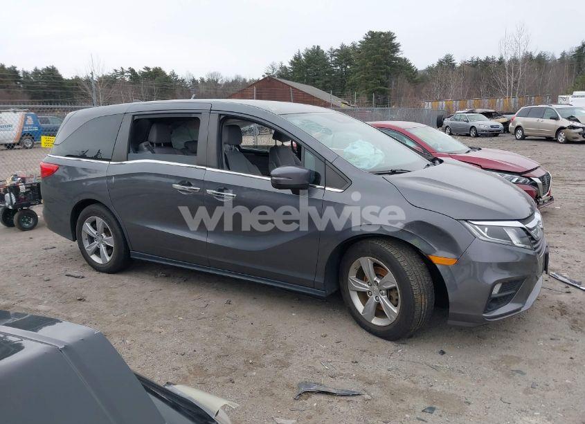 Photo 13 of 2018 Honda Odyssey EX (VIN 5FNRL6H53JB110674)