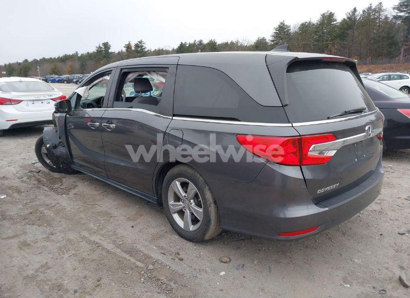 Photo 3 of 2018 Honda Odyssey EX (VIN 5FNRL6H53JB110674)