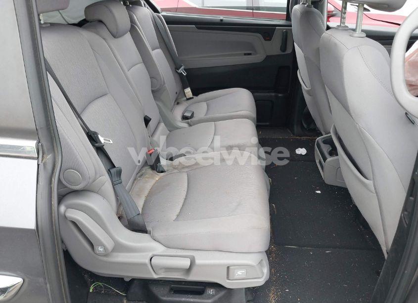 Photo 8 of 2018 Honda Odyssey EX (VIN 5FNRL6H53JB110674)