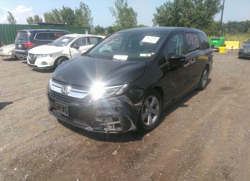 Photo 2 of 2019 Honda Odyssey EX (VIN 5FNRL6H53KB064510)