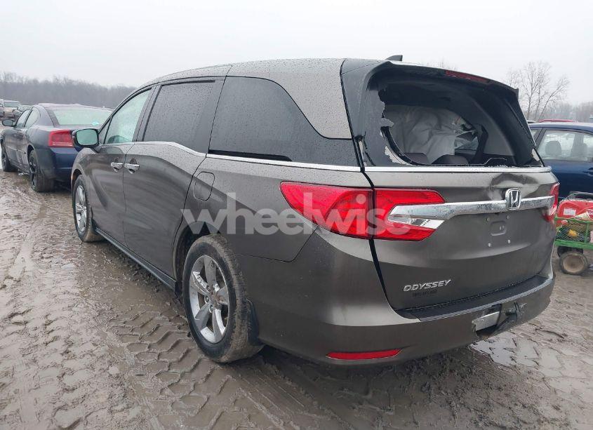 Photo 3 of 2019 Honda Odyssey EX (VIN 5FNRL6H53KB131882)
